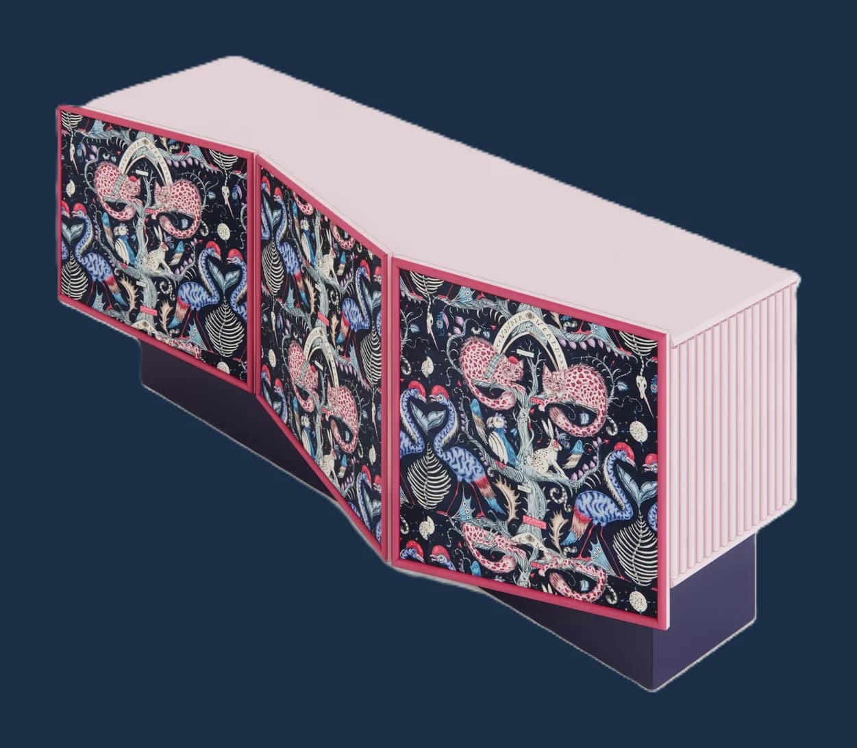 Selene aparador en perspectiva: cuerpo rosa estriado, puertas de tejido ilustrado y base azul