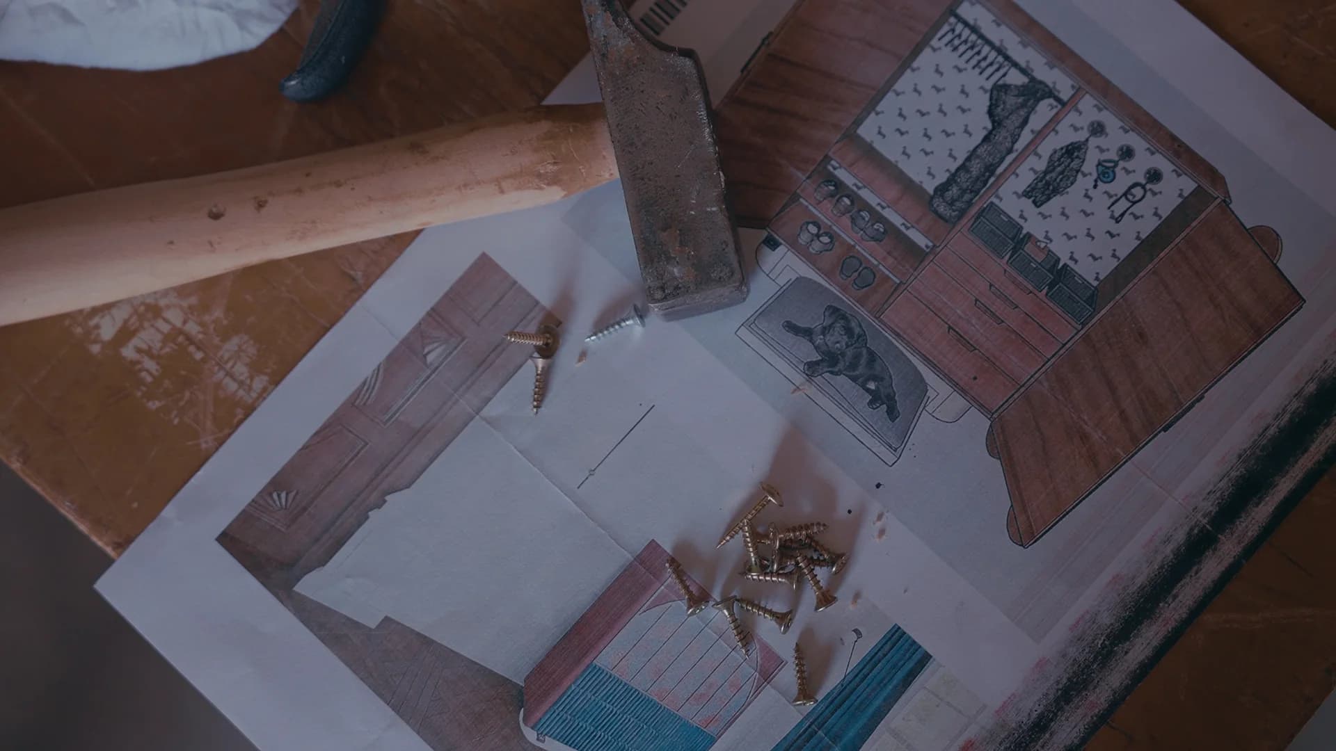 Tools and screws on Sunna’s drawings